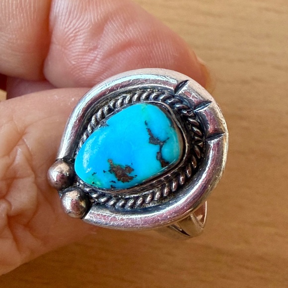 VINTAGE STERLING SLVR SOUTHWESTERN NAVAJO TURQUOISE RING HORSESHOE SHAPE ARTISAN